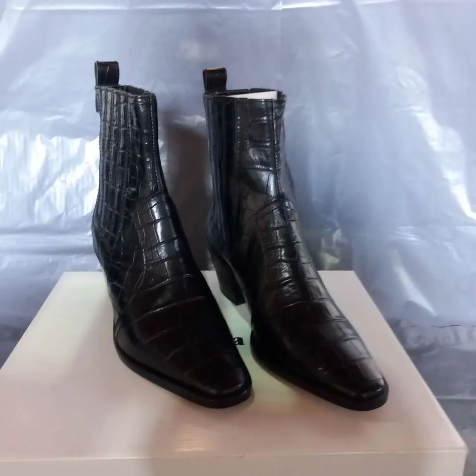 BOXED SOLEA FARES BLACK ANKLE BOOTS SIZE 3