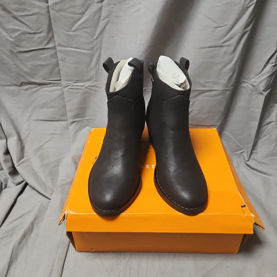 BOXED ROCKET DOG YOLANDA ROADIE PU BLACK ANKLE BOOT – UK 6 (EU 39) WOMEN