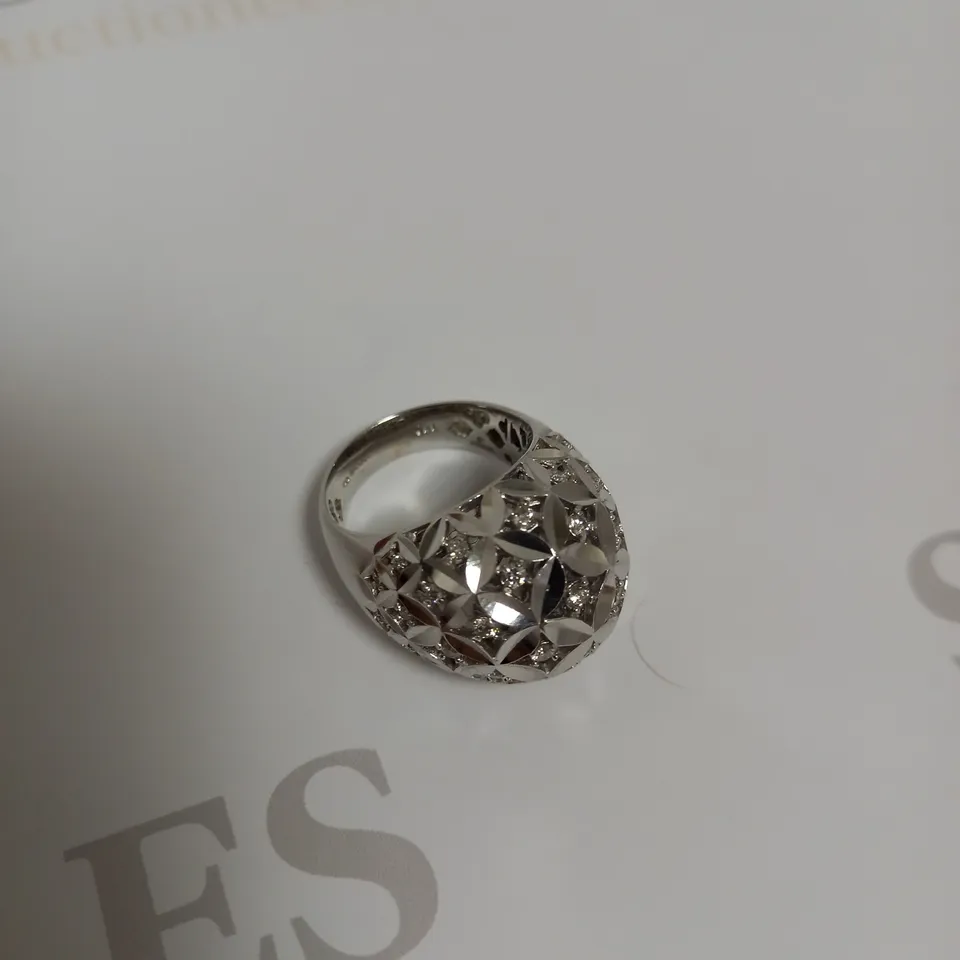 DESIGNER 18CT WHITE GOLD DIAMOND SET DRESS RING
