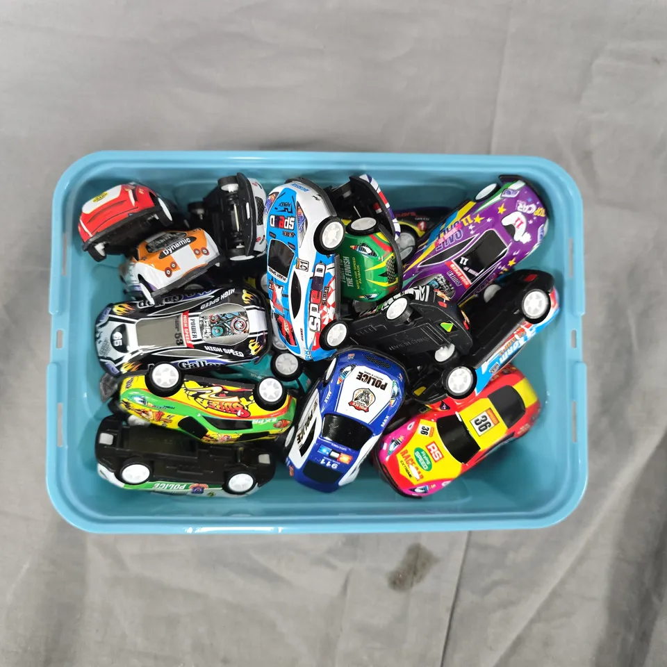 ASSORTED MINIATURE DIE-CAST RACING CARS IN BLUE TUB (APPROX. 15 CARS)
