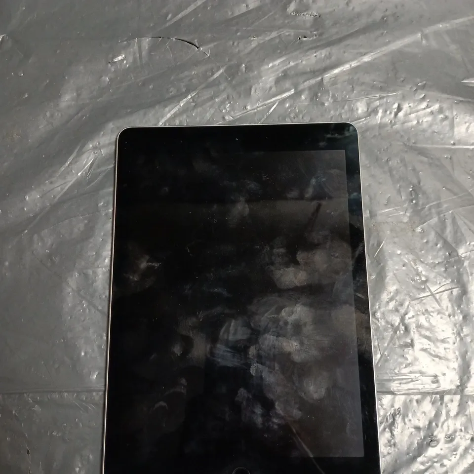 APPLE IPAD PRO (A1673)