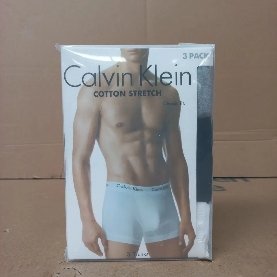CALVIN KLEIN COTTON STRETCH TRUNKS (3-PACK) IN WHITE/GREY/BLACK SIZE XL