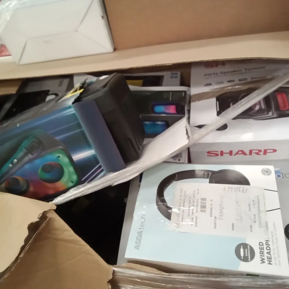 PALLET OF ASSORTED ELECTRONICS INCLUDING SHARP PARTY SPEAKER SYSTEM, EPSON PRINTER, WIRED HEADPHONES, CANON PIXMA PRINTER, CD BOOMBOX, HP DESKJET