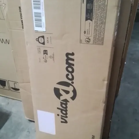 BOXED 9 WALL MOUNTED SHELVES