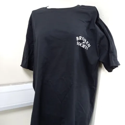 BROKEN SOCIETY MAKE YOUR OWN LUCK TEE IN BLACK - 3XL