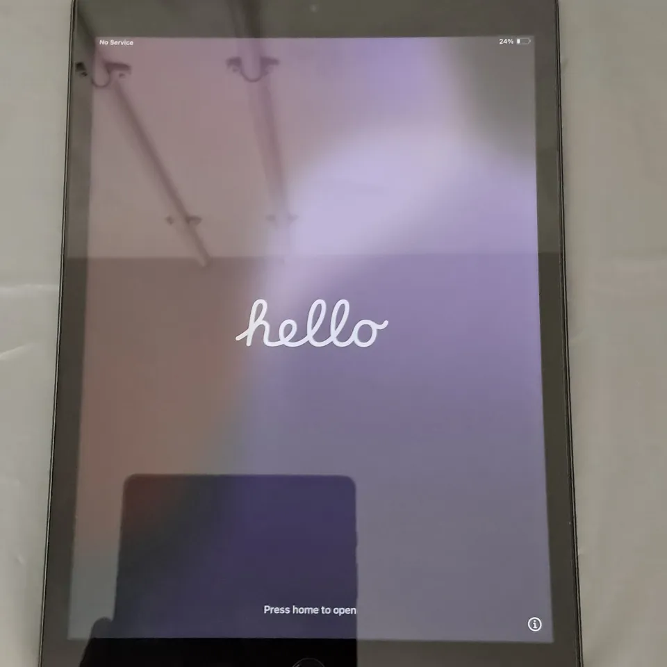 BOXED APPLE IPAD 9TH GEN CELLULAR 256GB IN SPACE GREY