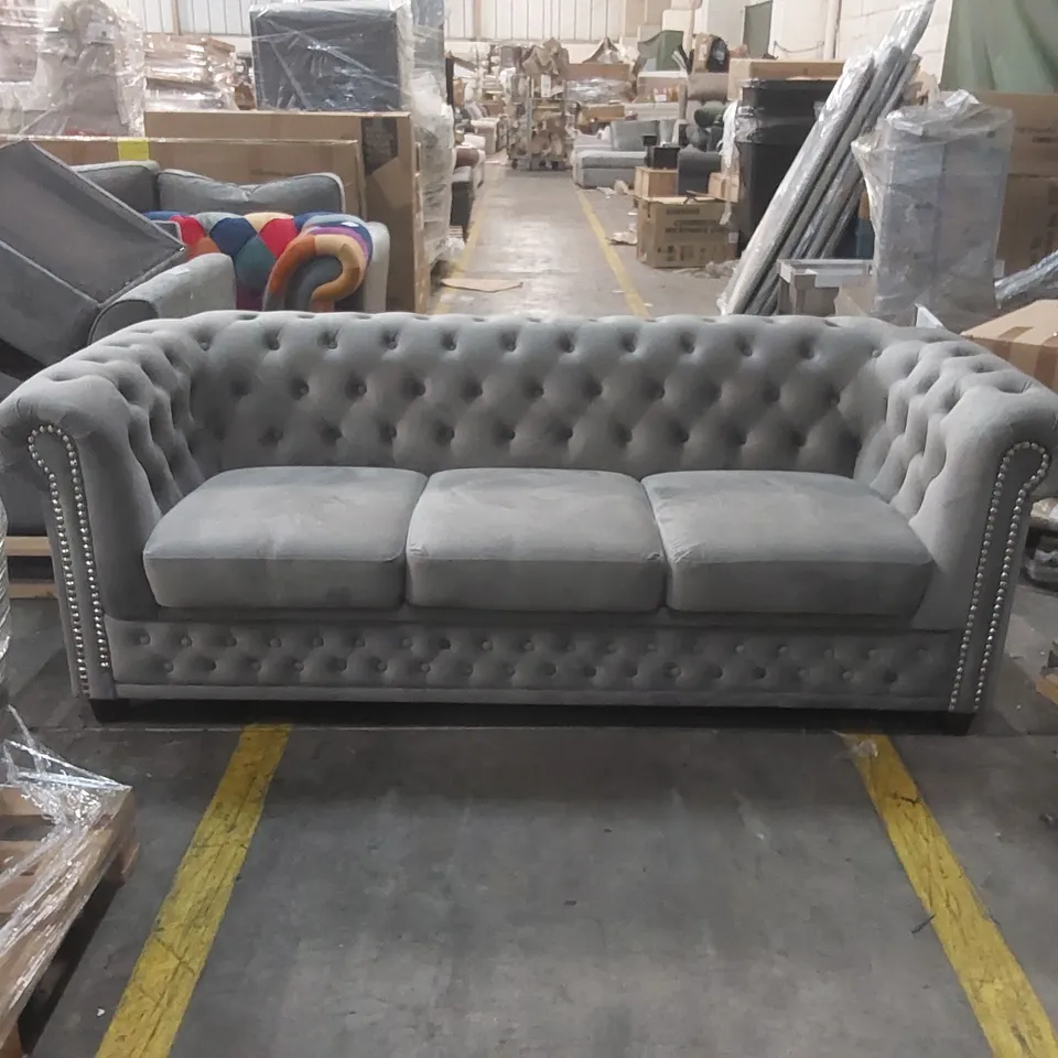 QUALITY DESIGNER CHESTERFIELD ANZLA SOFA 3 SEATER MADE OF VELVET FABRIC WITH SOLID WOOD LEGS