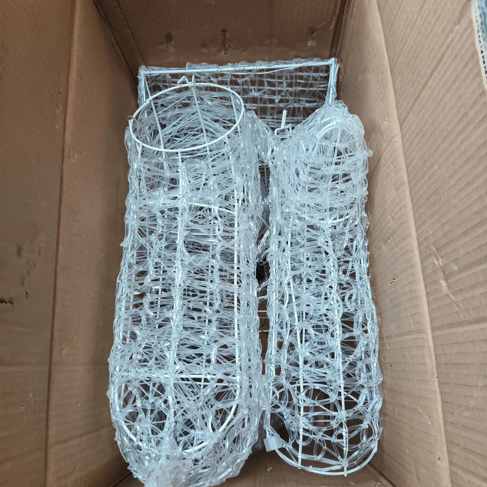 BOXED LARGE ACRYLIC REINDEER AND SLEIGH LIGHT UP OUTDOOR CHRISTMAS DECORATION RRP £129.99