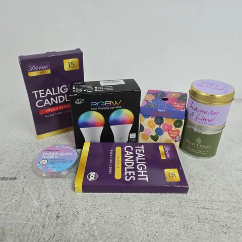 APPROXIMATELY 15 ASSORTED HOUSEHOLD ITEMS TO INCLUDE SCENTED CANDLES, WAX MELTS, BULBS, ETC - COLLECTION ONLY