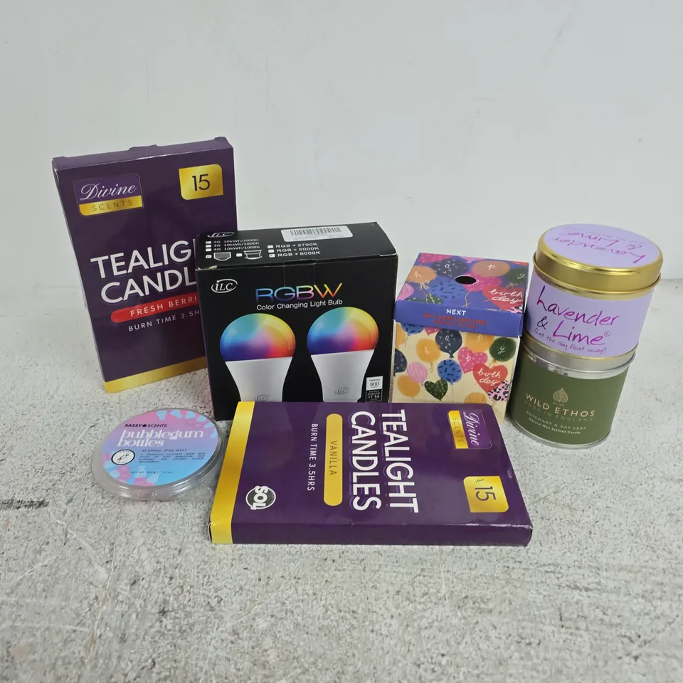 APPROXIMATELY 15 ASSORTED HOUSEHOLD ITEMS TO INCLUDE SCENTED CANDLES, WAX MELTS, BULBS, ETC - COLLECTION ONLY