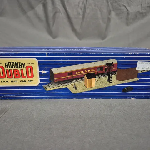 HORNBY DUBLO - T.P.O. MAIL VAN SET