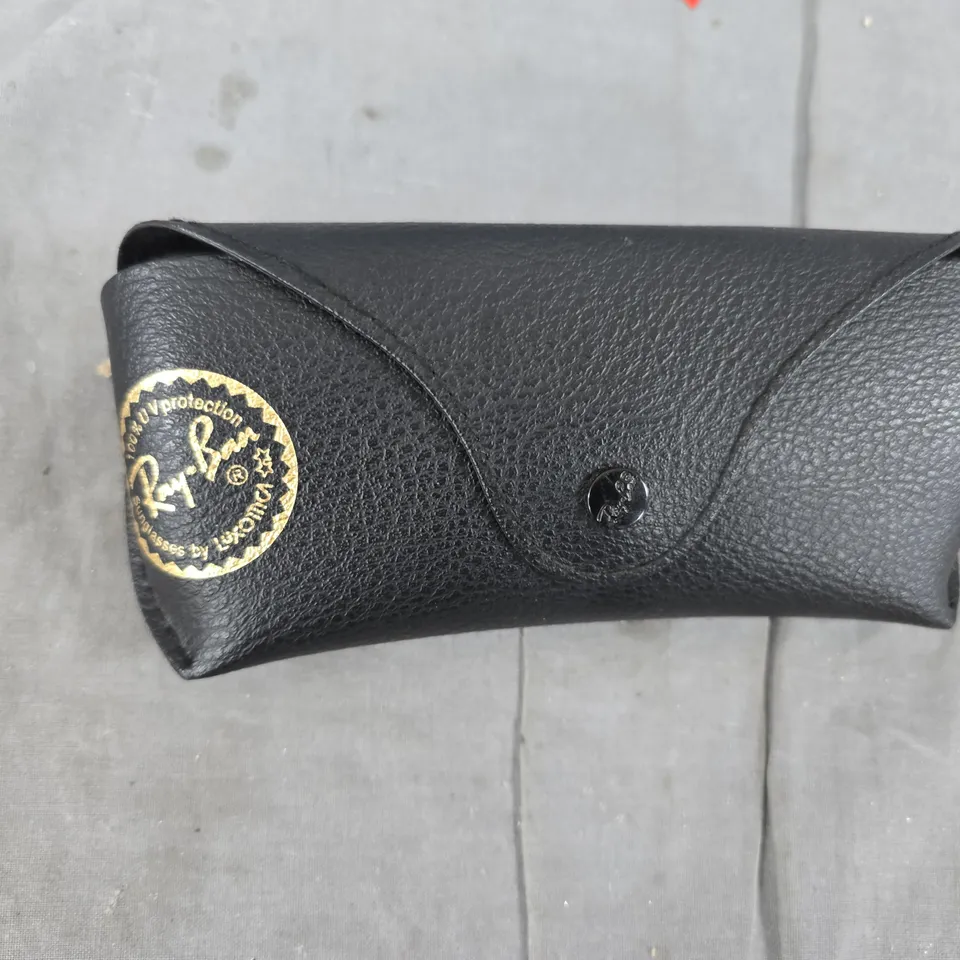 RAY-BAN SUNGLASSES – BLACK 