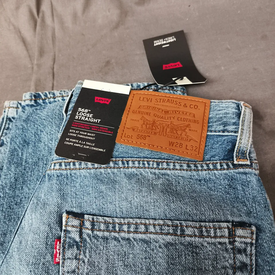 LEVI'S 568 LOOSE STRAIGHT JEANS – W28