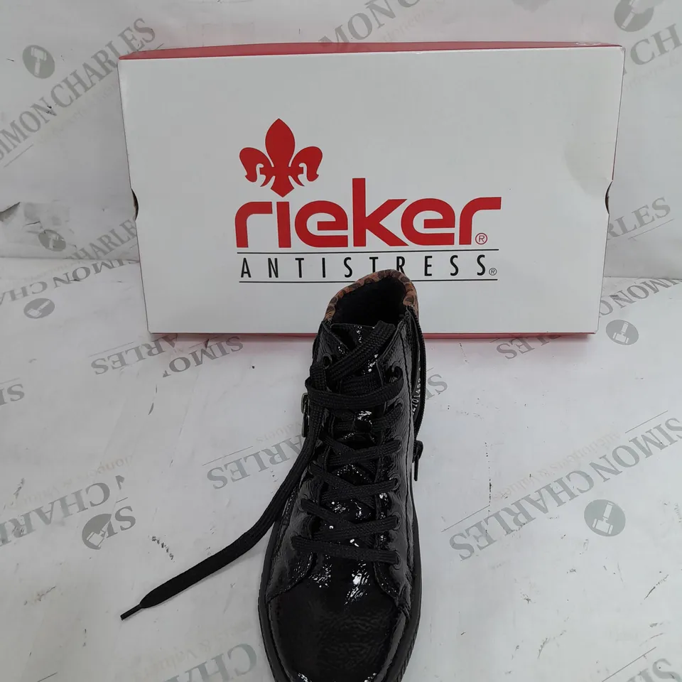 BOXED RIEKER HIGH TOP CUFFED SHOES, LEOPARD/BLACK - SIZE 4
