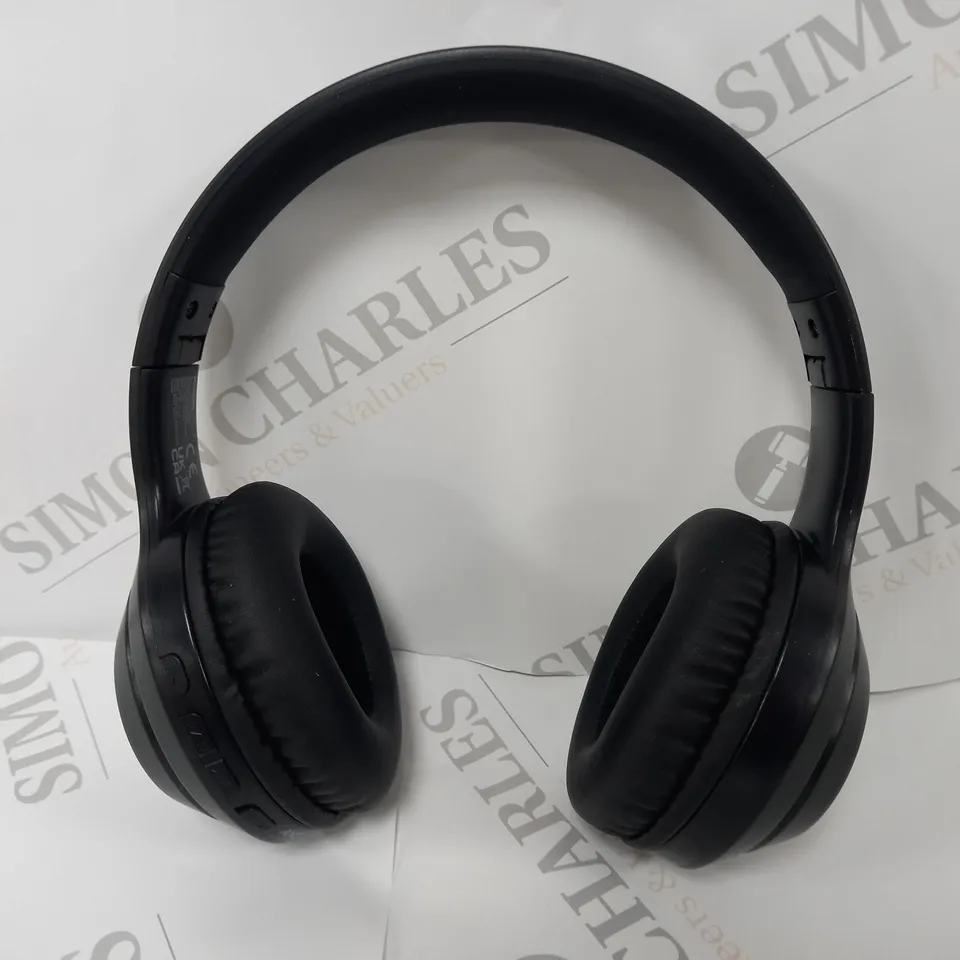 BOXED NOISE CANCELLING WIRELESS HEADPHONES