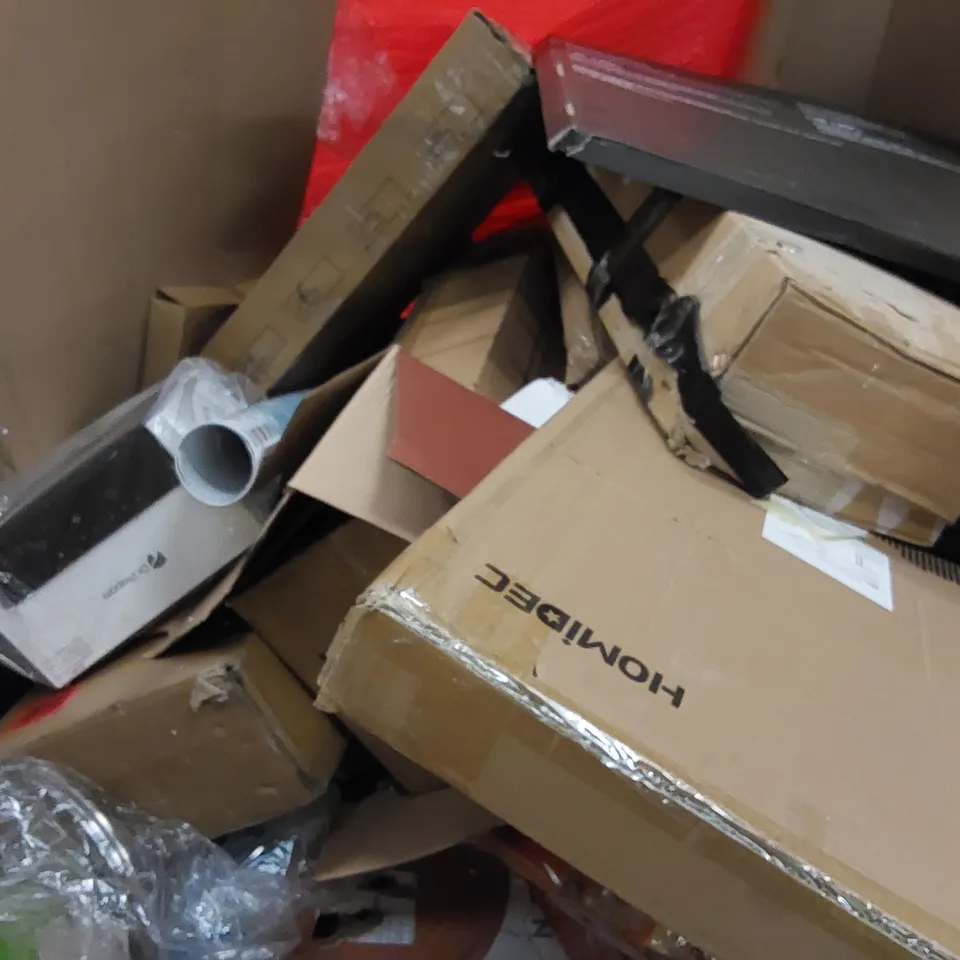 PALLET OF ASSORTED ITEMS INCLUDING: ELECTRIC CLOTHES DRYER, SMALL SUITCASE, FRYING PAN, BABY GATE