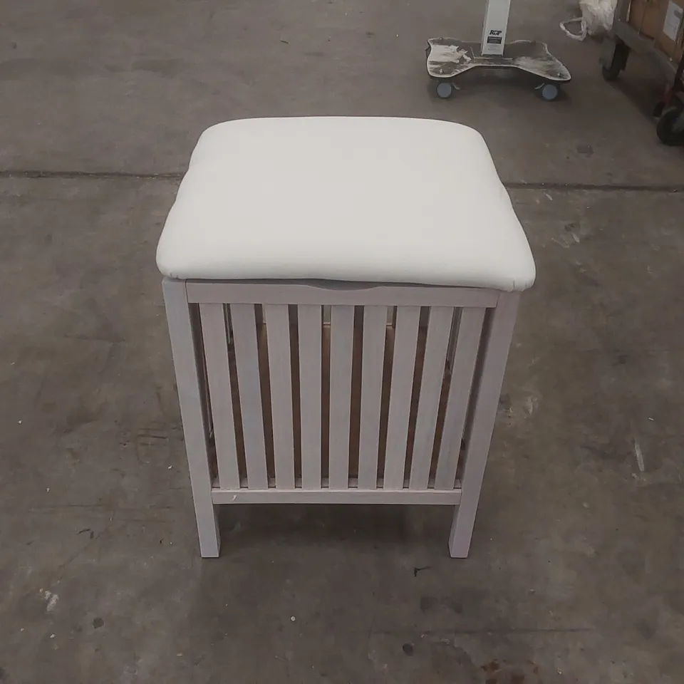 PREMIER MAISON BATHROOM STOOL