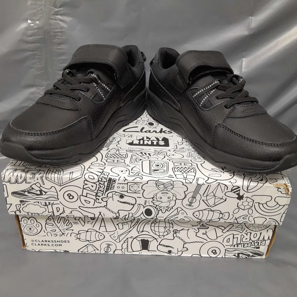 BOXED PAIR OF CLARKS PLAY PRINTS SHOES IN BLACK UK SIZE 3