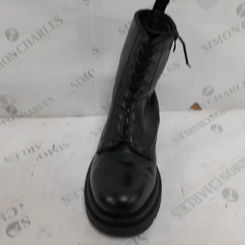PAIR OF TRUFFLE LACE UP BOOTS IN BLACK - SIZE 8