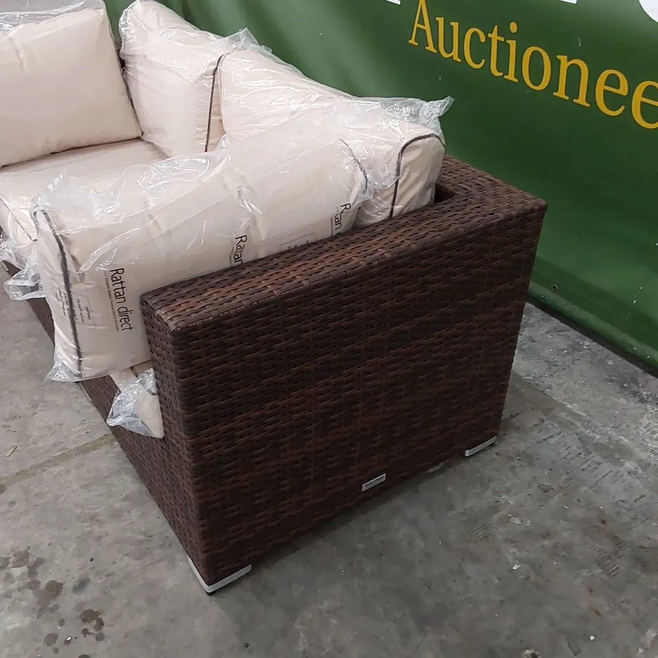 DESIGNER RATTAN 2 SEATER GARDEN/PATIO SOFA IN CHOCOLATE MIX AND COFFEE CREAM COLOUR WITH CUSHIONS