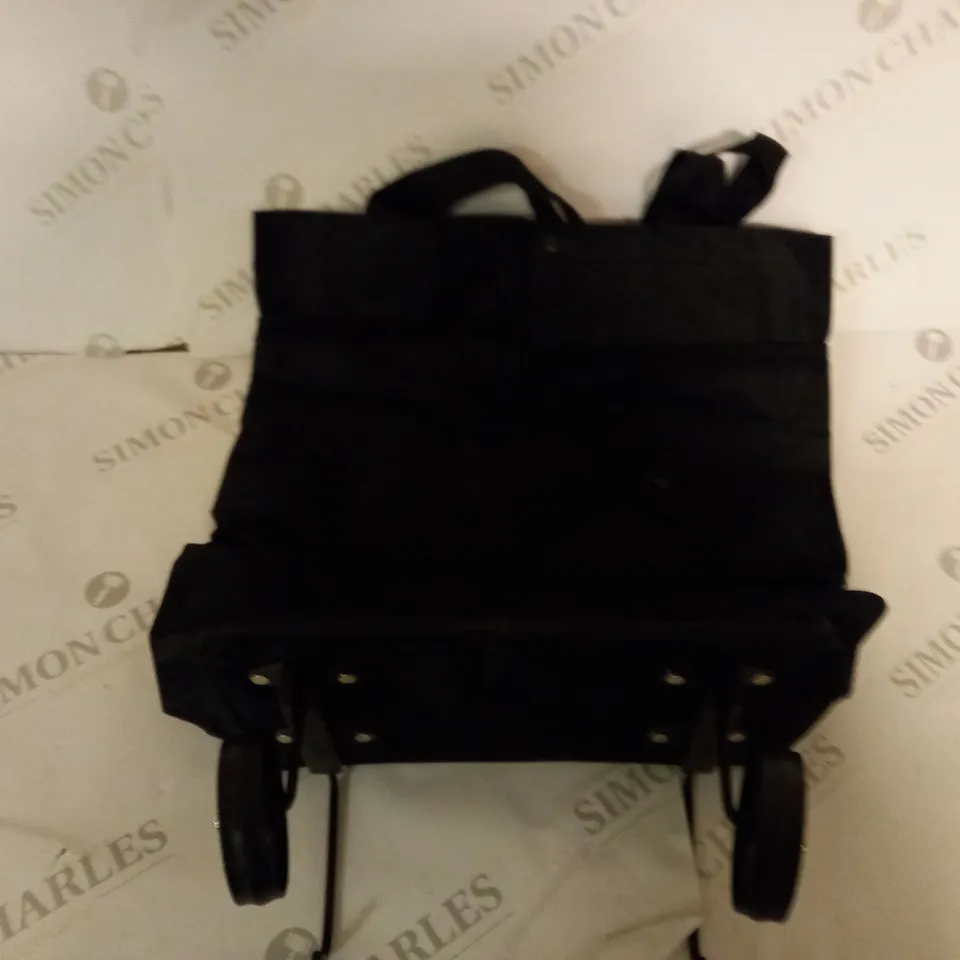 UNBRANDED WHEEL ALONG BAG IN BLACK