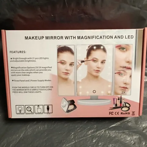 THREE-PANEL LED LIGHTED MAKEUP MIRROR – BOXED