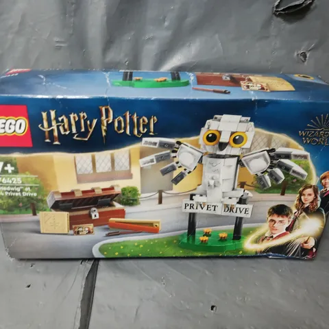 BOXED LEGO HARRY POTTER HEDWIG AT 4 PRIVET DRIVE - 76425