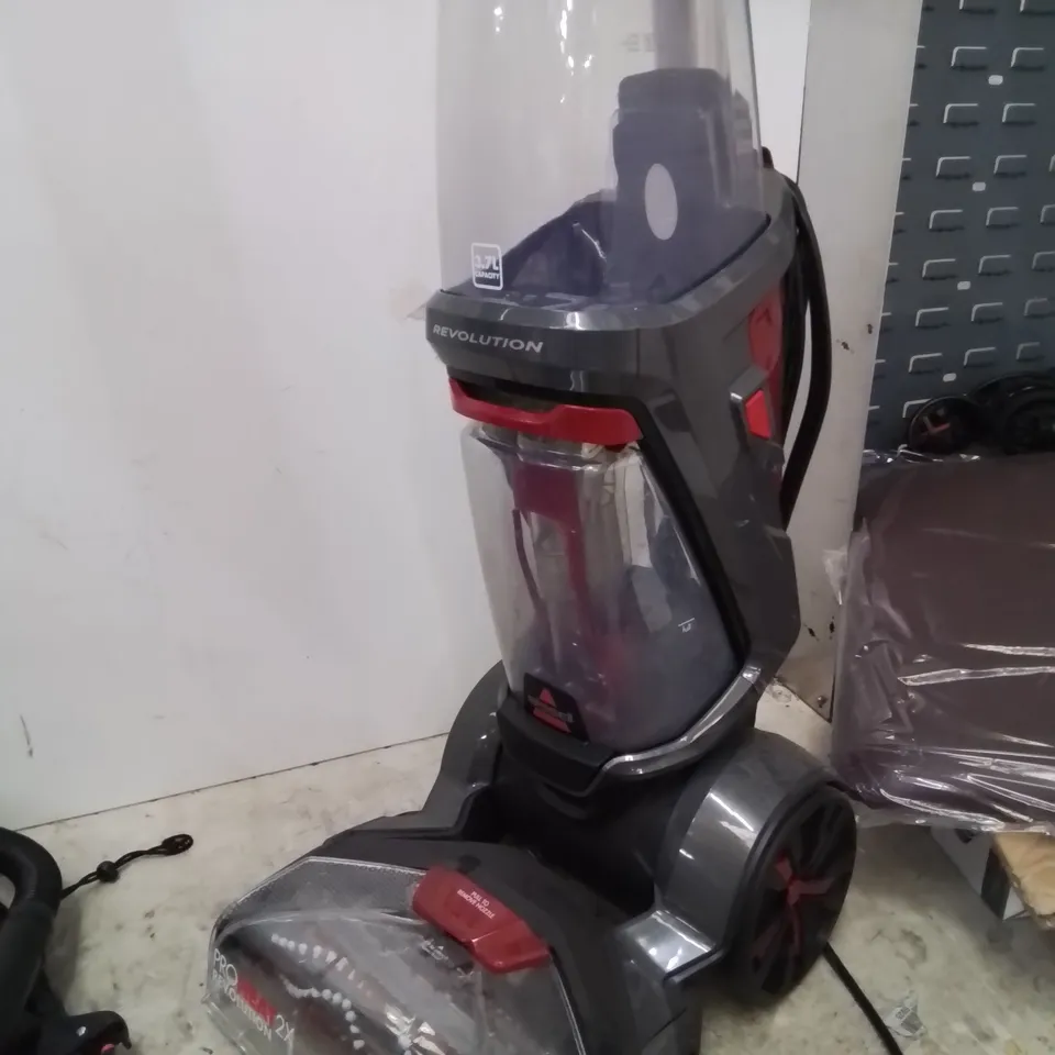 BOXED BISSELL PROHEAT 2X REVOLUTION CARPET & UPHOLSTERY WASHER