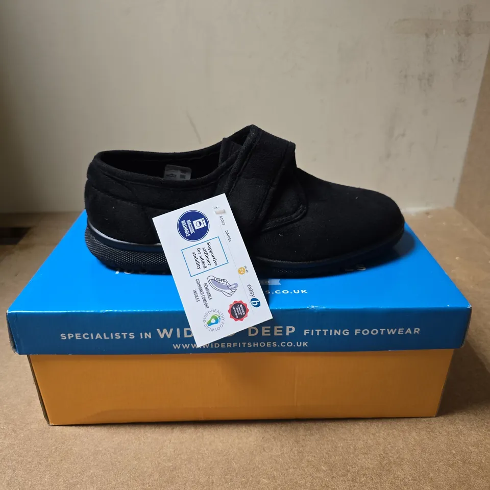 DB SHOES BLACK WIDE-FIT SLIP-ON SHOES – UK 8
