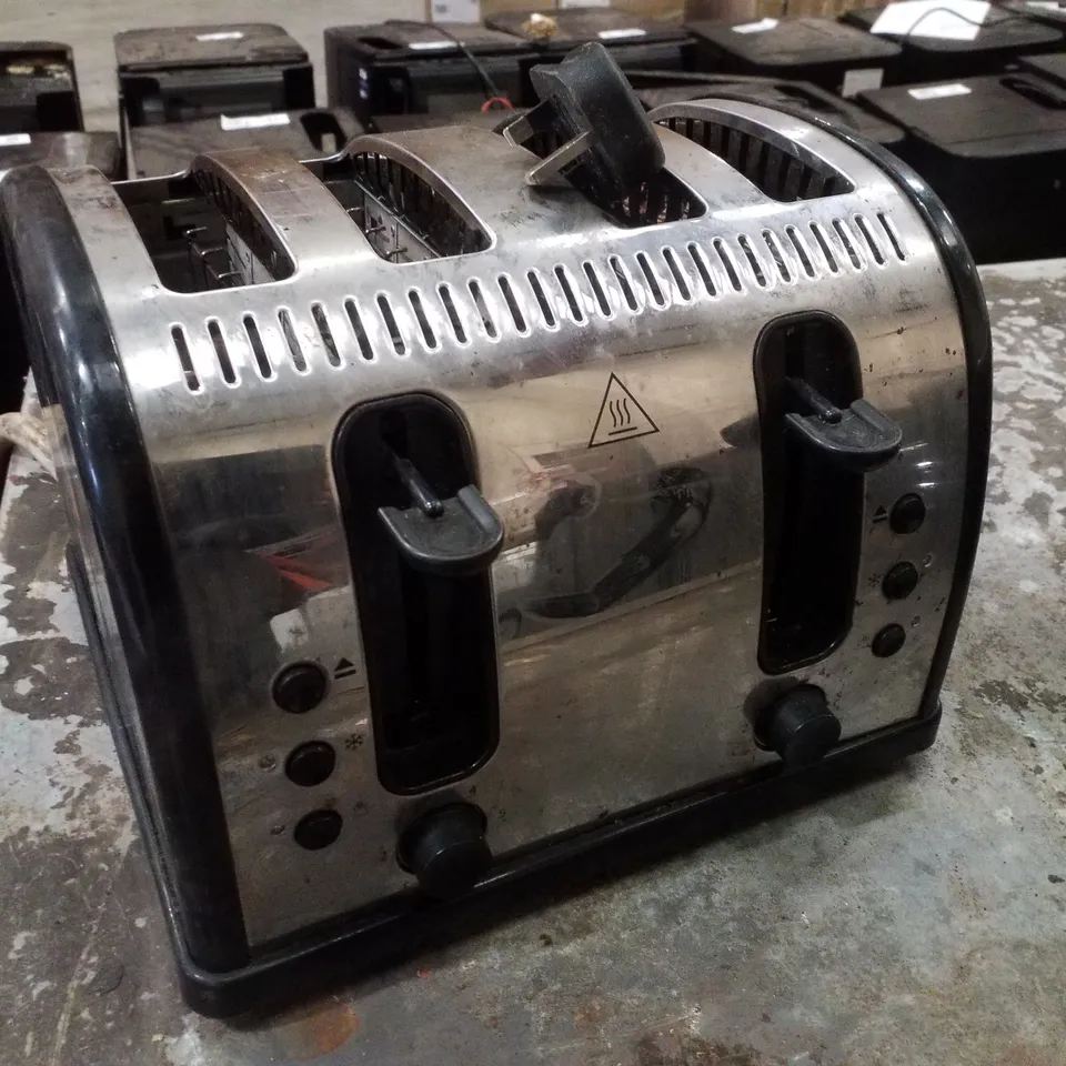 RUSSELL HOBBS 4 SLICE TOASTER
