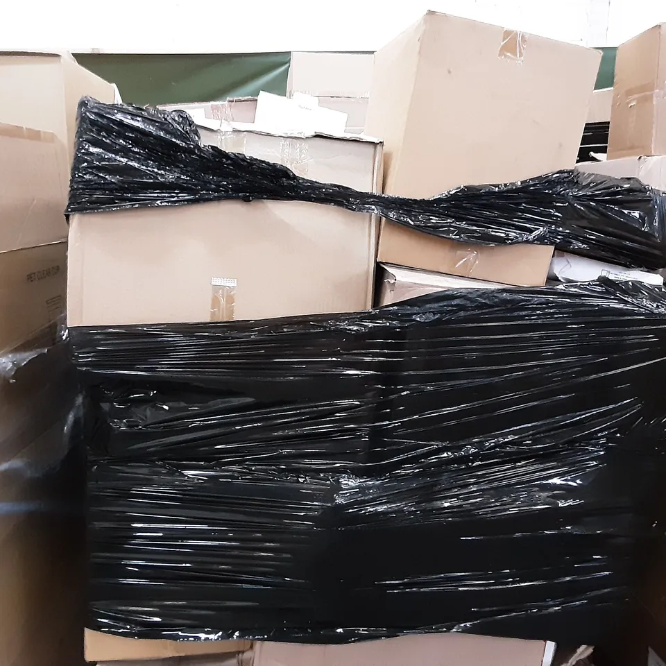 PALLET OF APPROXIMATELY 14 BOXES OF ASSORTED FISH AND CHIP BOXES/PLASTIC COFFEE LIDS AND PLASTIC CUPS