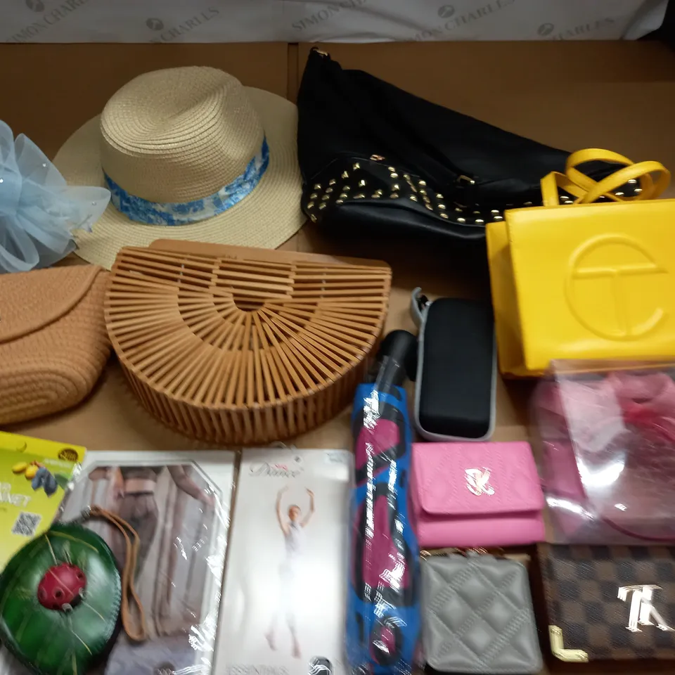 LOT OF ASSORTED CLOTHING ACCESSORIES TO INCLUDE BAGS, PURSES AND SUPPORT BELT