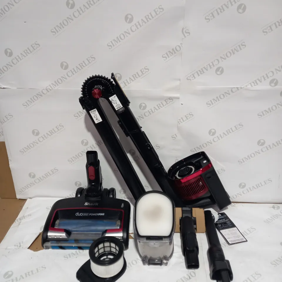 SHARK CORDLESS VACUUM IZ300UKT