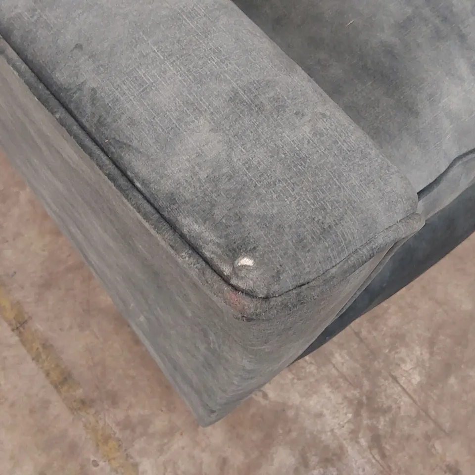 QUALITY DESIGNER VELVET ARMCHAIR 