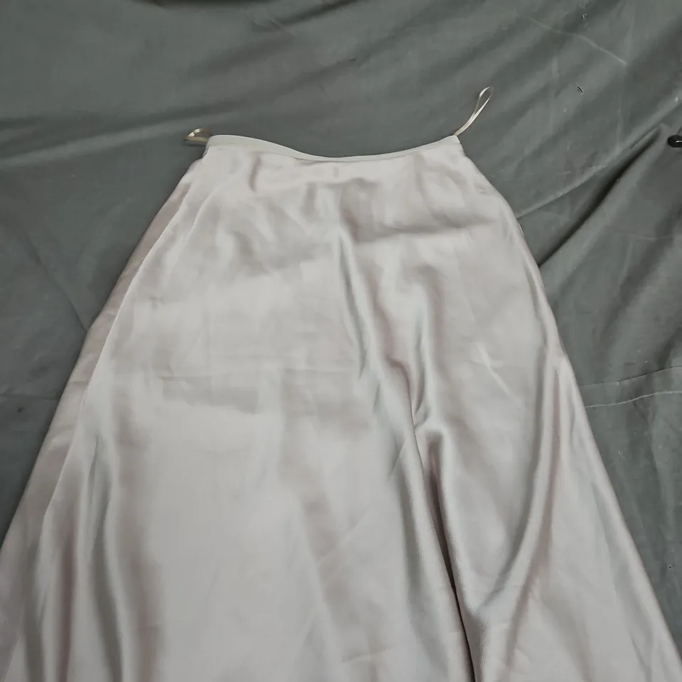 UNIQLO WOMEN'S SKIRT – PALE PINK, XS (WAIST 24–25IN)