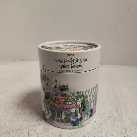NEXT SCENTED CANDLE – IN MY GARDENING ERA, APRICOT BLOSSOM