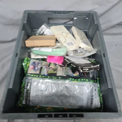 APPROXIMATELY 15 ASSORTED HOUSEHOLD ITEMS TO INCLUDE HEMP SEED , PAINT PENS , ETC 