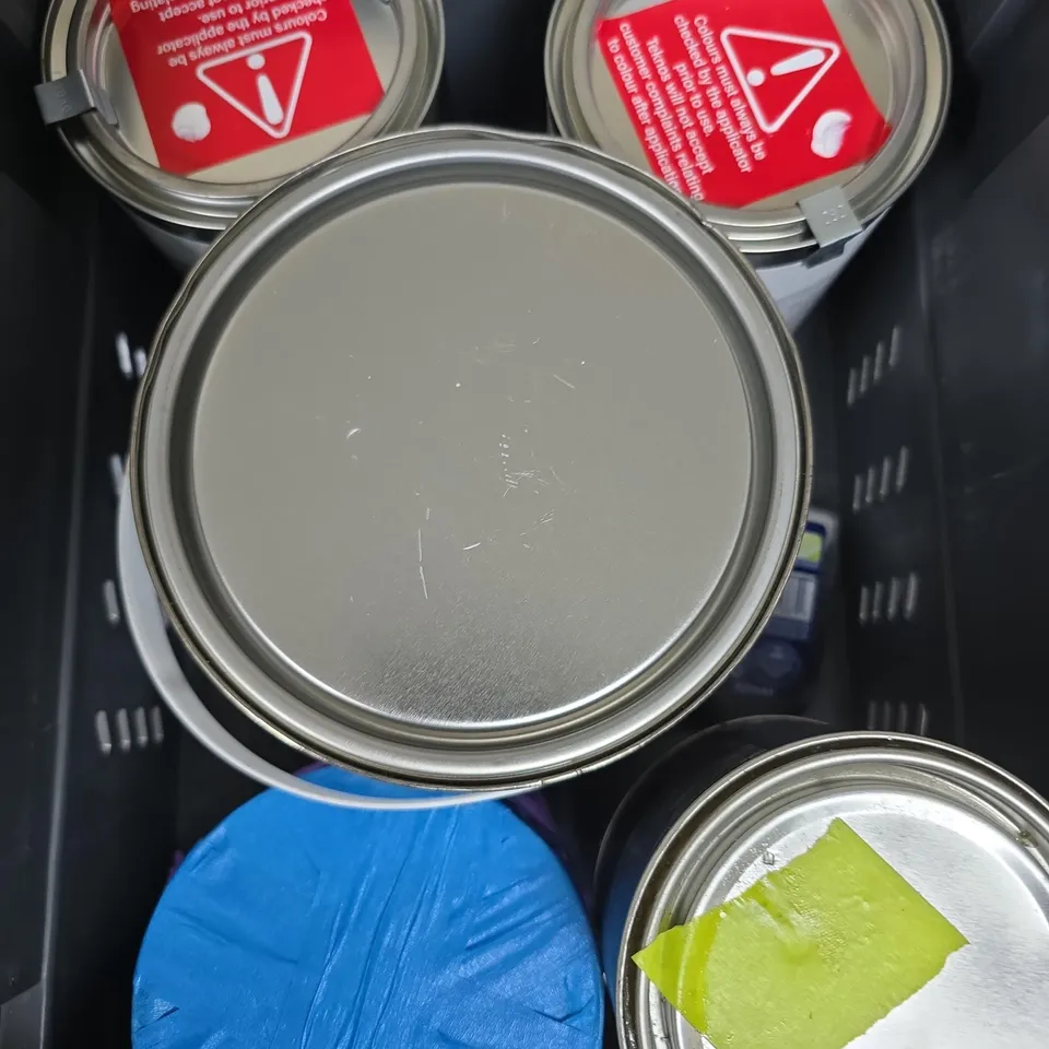 APPROXIMATELY 6 ASSORTED PAINT PRODUCTS IN VARIOUS COLOURS 