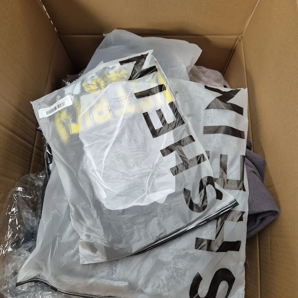 LARGE BOX OF ASSORTED CLOTHING ITEMS IN VARIOUS SIZES, STYLES AND COLOUR 