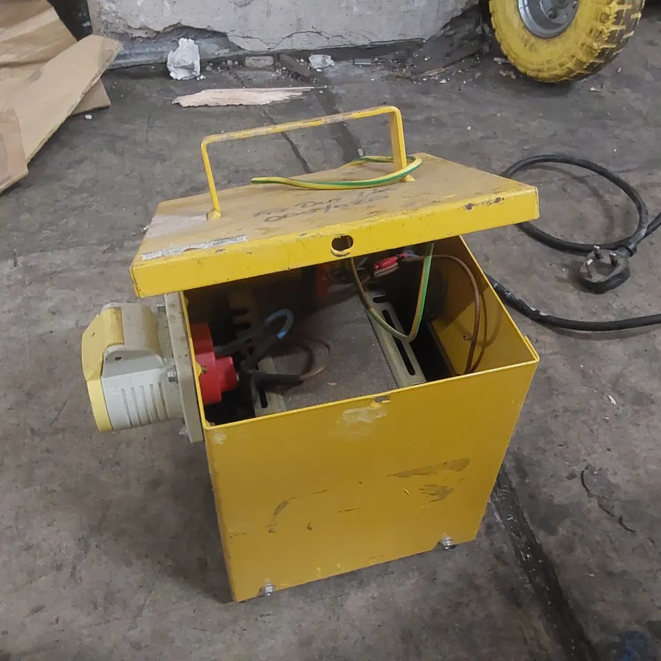 CARROLL & MEYNELL ISOLATING TRANSFORMER