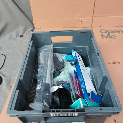 TOTE OF APPROXIMATELY 10 ASSORTED AUTO PARTS TO INCLUDE: MICRO CAMERA