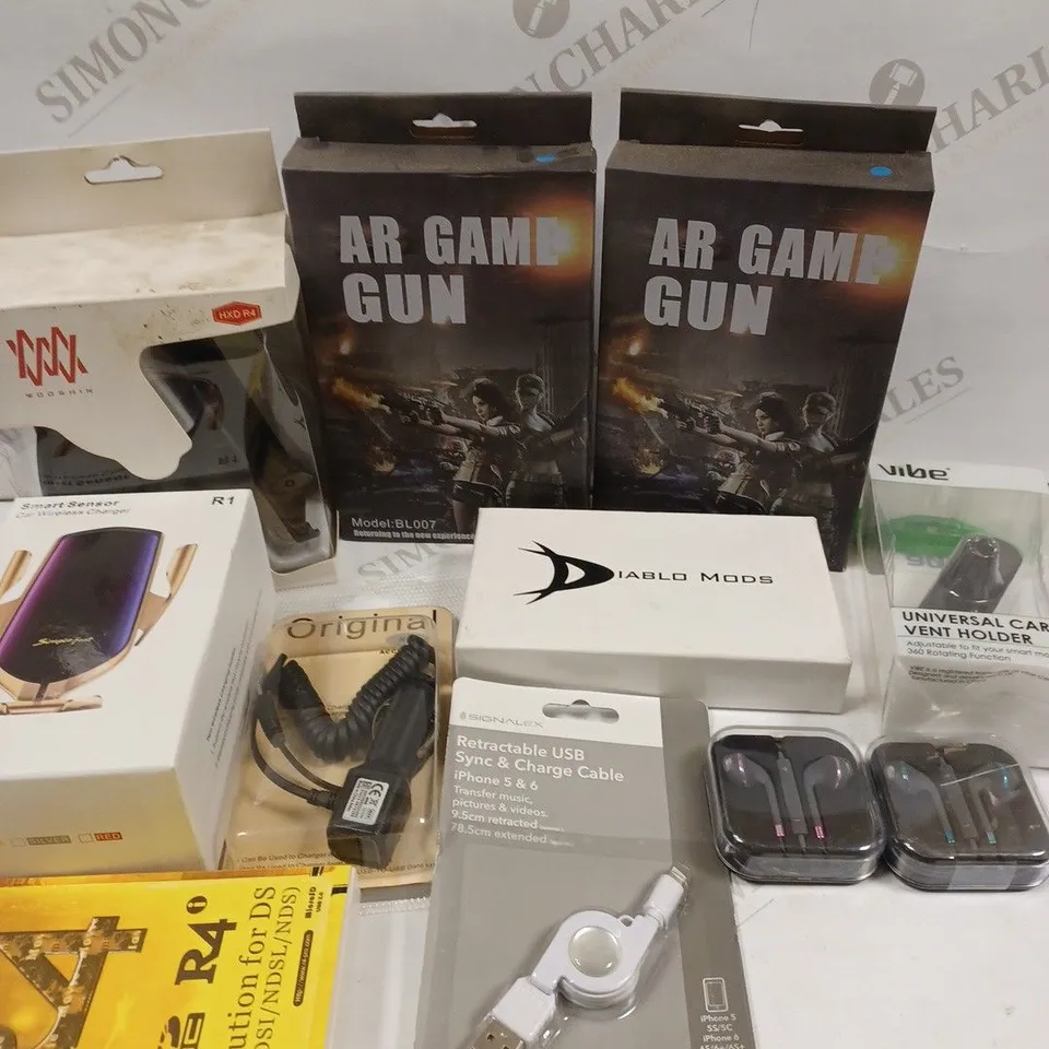 BOX TO CONTAIN APPROX. 30 X ASSORTED TECH PRODUCTS. INCLUDES EARPHONES, CHARGERS, SELFIES STICK ETC 
