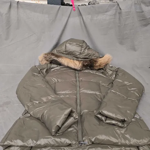 MONCLER GREEN WINTER COAT SIZE S 