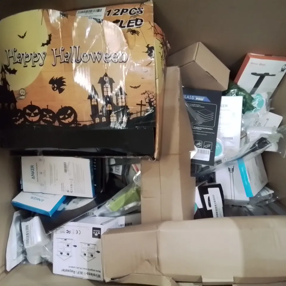 BOX CONTAINING LARGE AMOUNT OF BOXED ELECTRICAL ITEMS TO INCLUDE: GAMING HEADPHONES, LED LAMPS, CHARGING CABLES, SCREEN PROTECTION COVERS, ETC.