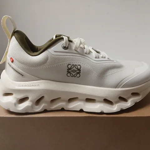 BOXED PAIR OF ON CLOUD LOEWE CLOUDTILT TRAINERS – WOMEN'S UK 5.5