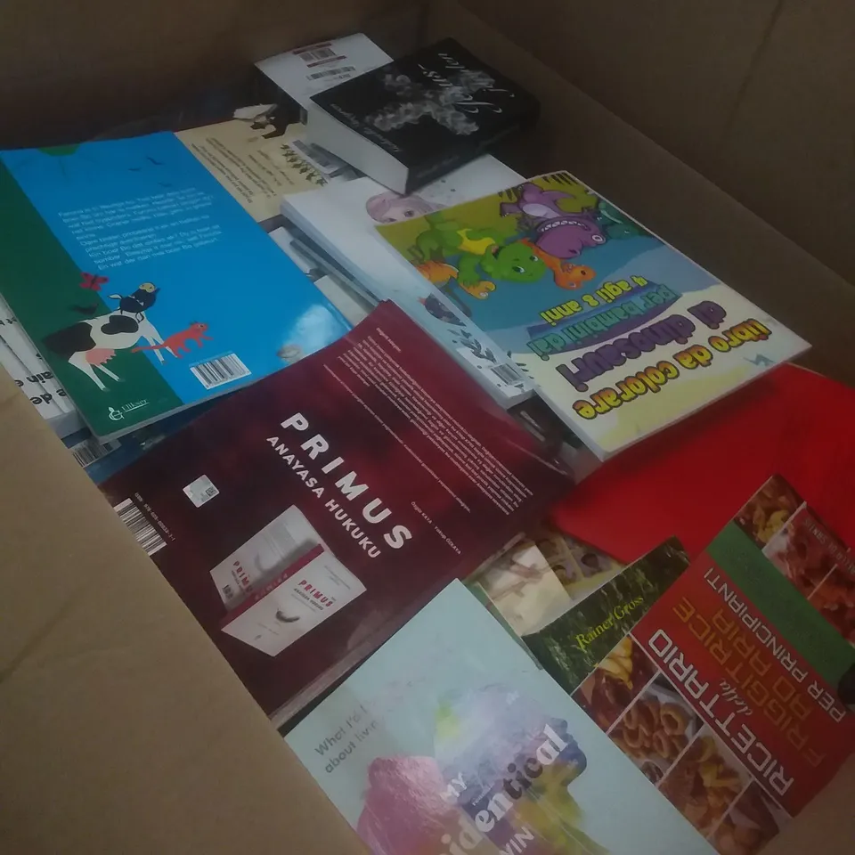 PALLET OF ASSORTED BOOKS INCLUDING KIDS BOOKS, RECIPE BOOKS, ACTIVITY BOOKS