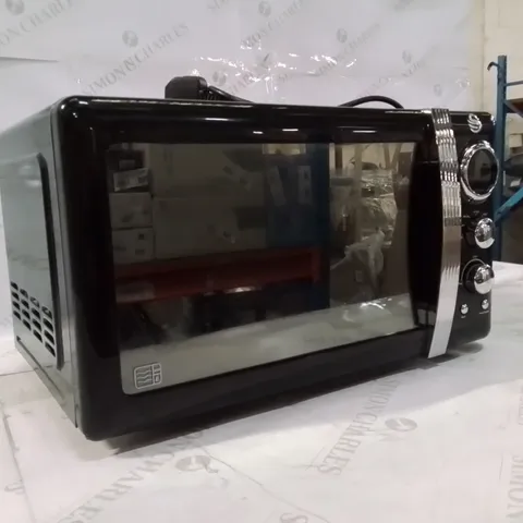 SWAN MICROWAVE OVEN
