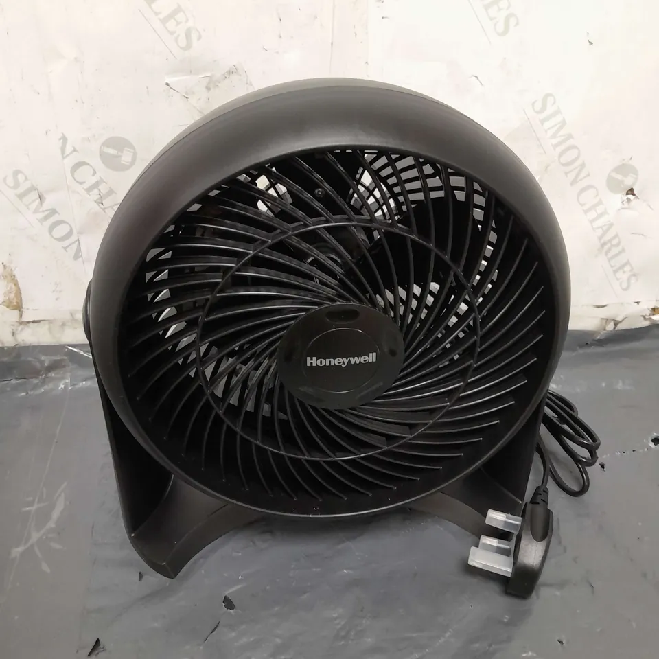 BOXED HONEYWELL TURBO FORCE POWER VENTILATOR FAN