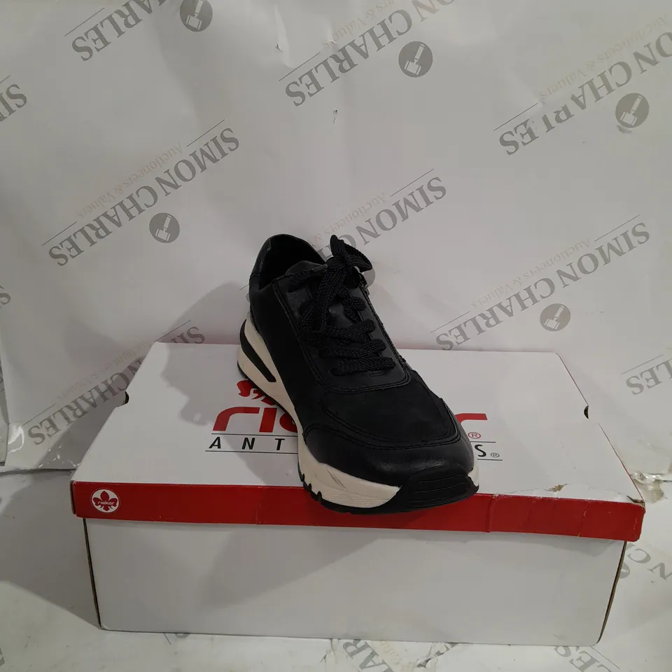 BOXED PAIR OF RIEKER ANTISTRESS WEDGE TRAINERS IN NAVY SIZE 6.5