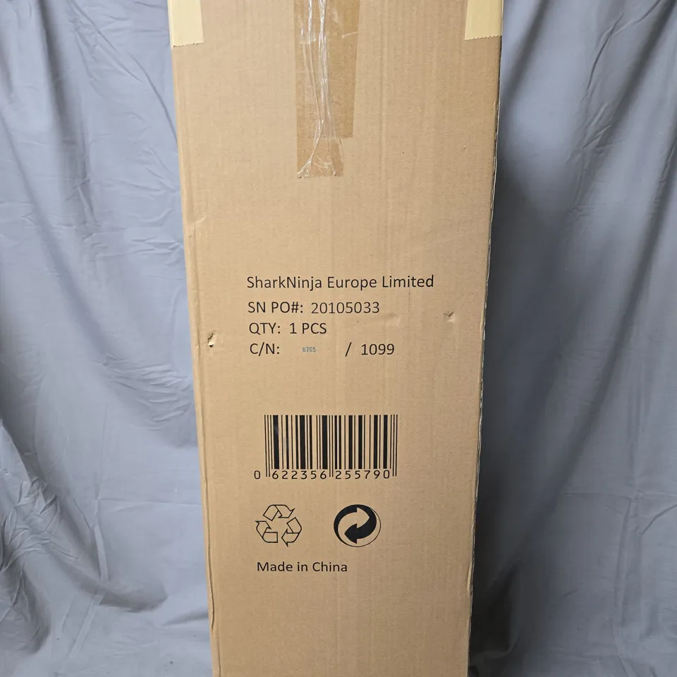 SHARK STRATOS PET PRO ANTI HAIR WRAP+ ANTI-ODOUR UPRIGHT VACUUM NZ860UKT- COLLECTION ONLY